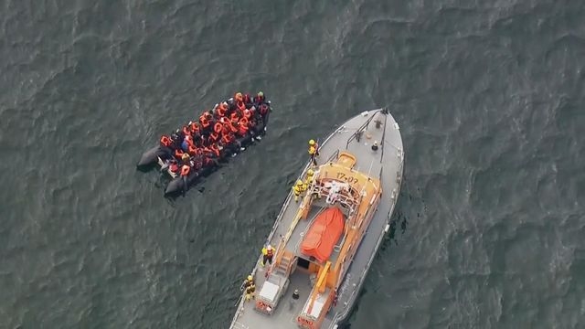 載逾百名非法移民船隻橫渡英倫海峽 期間多人墮海五人喪生