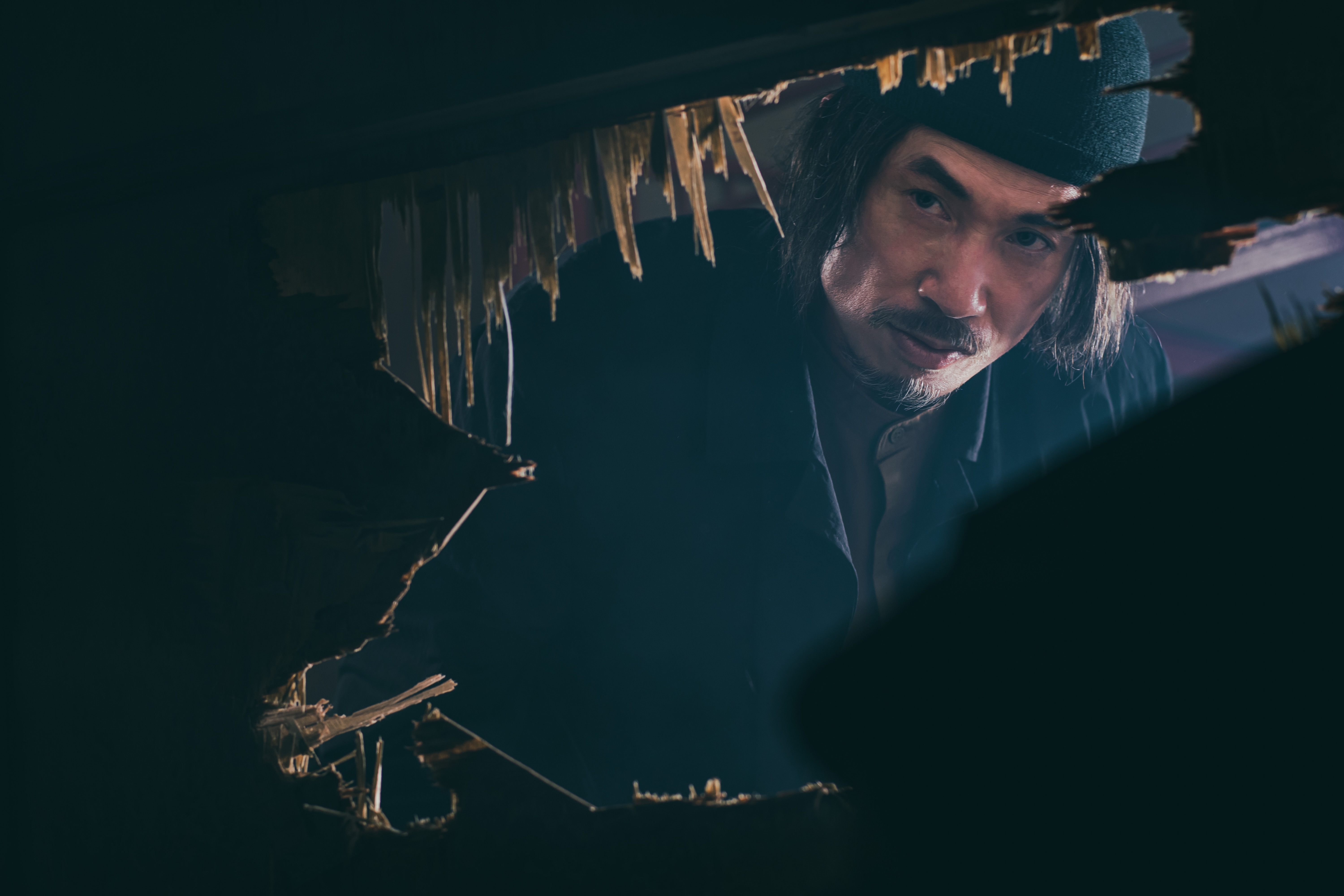 陳豪憑該劇相隔16年再奪視帝寶座。