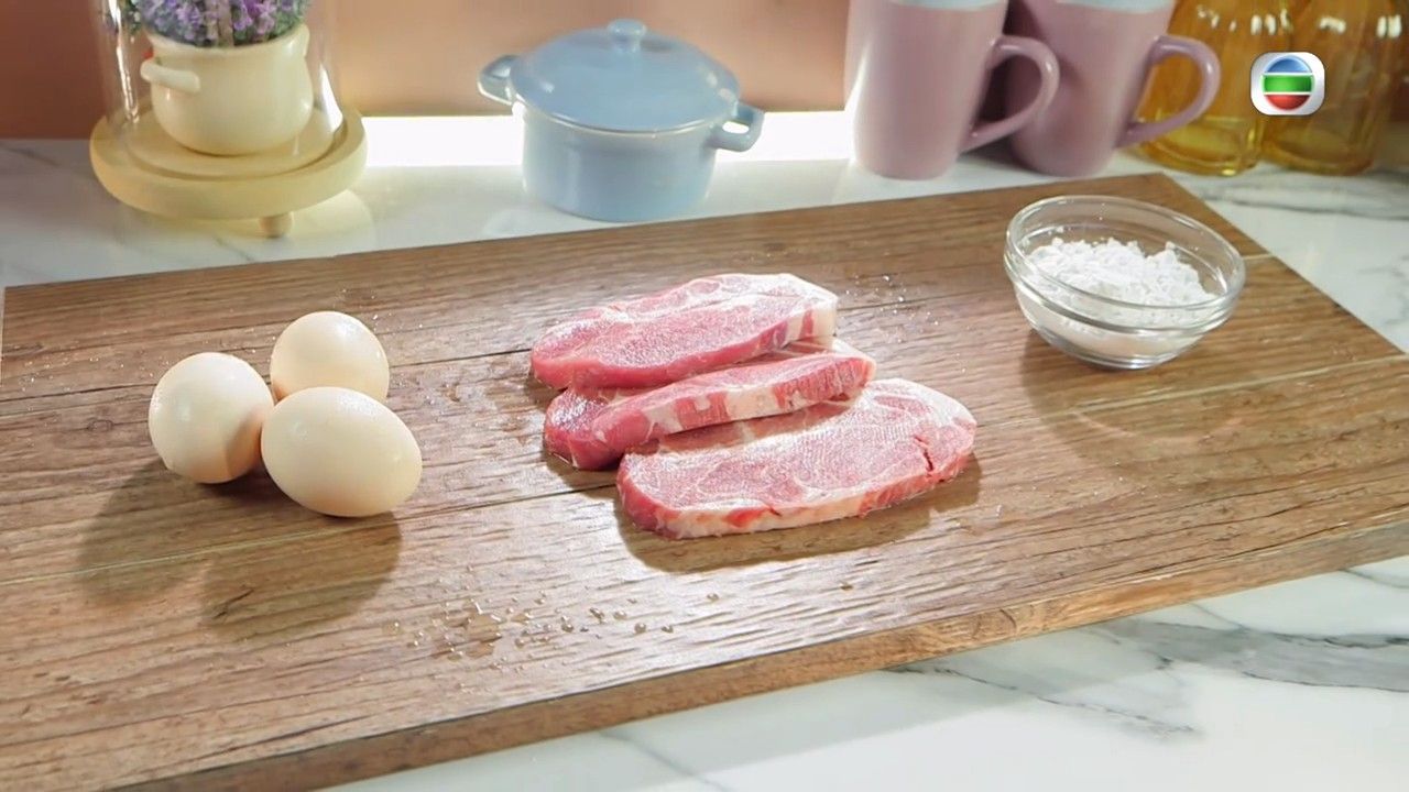 煎豬扒技巧｜三姐教外脆內嫩「不敗煎豬扒」打工仔必學1技巧令豬扒保持肉汁