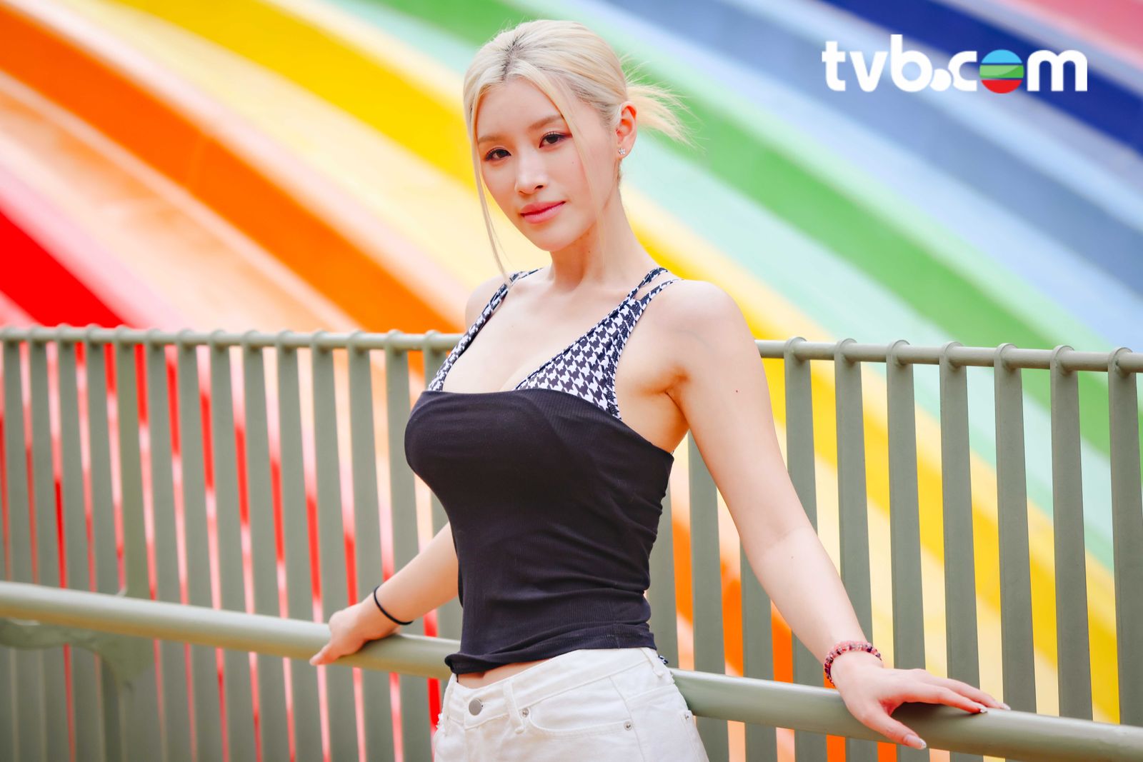 https://www.tvb.com/thumbor/LxCAUBxFKdb5vvtO9b_q2nLY7Tw=/1600x0/filters:quality(80)/public/tvbcom/article/images/202610/c0ac373d-0586-425c-8b7c-435caa1d114a.jpeg