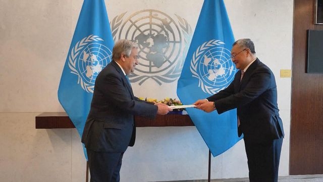 中國新任常駐聯合國代表傅聰履新 向古特雷斯遞交全權證書