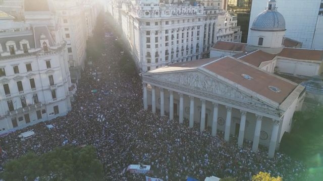 阿根廷爆發示威抗議削減公立大學經費 總統稱國家首季錄財政盈餘證政策有效
